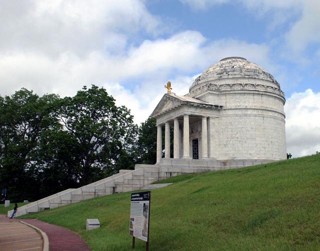 Illinois Memorial